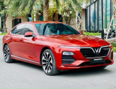 Thay bình ắc quy cho xe VinFast LUX A2.0
