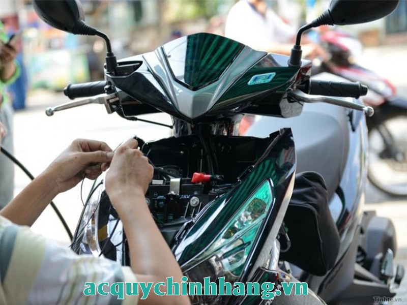 Ắc quy xe máy 