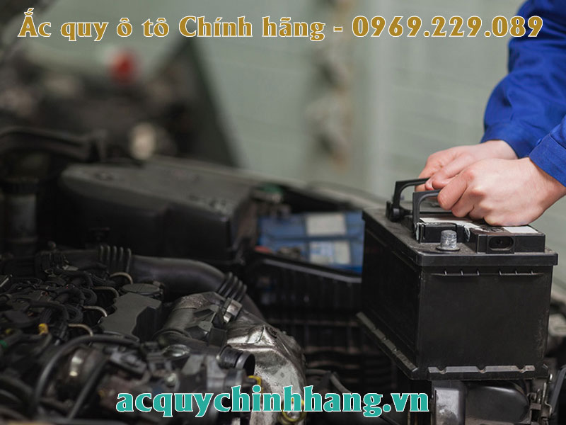 Thông số kỹ thuật bình ắc quy xe Ford Everest