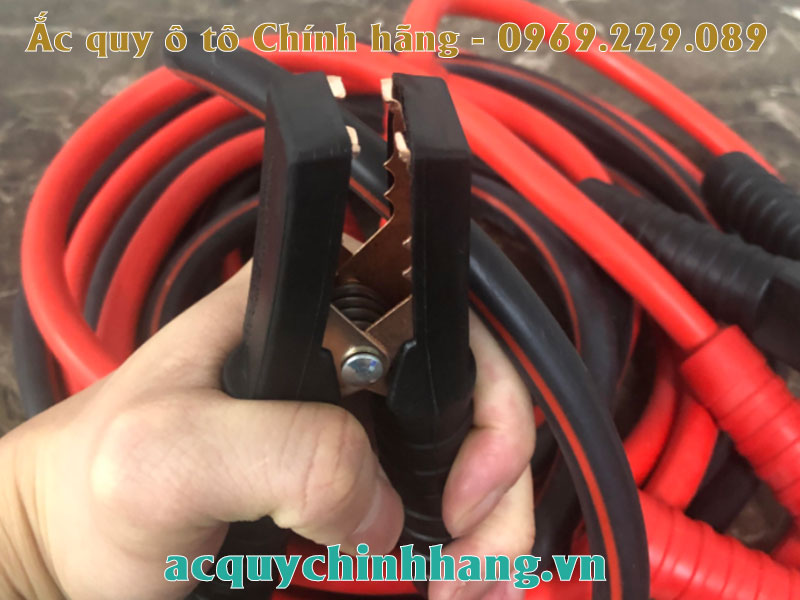 Sắm cho mình 1 bộ dây câu bình ắc quy cũng chính là giải pháp quan trọng để phòng ngừa ắc quy ô tô của mình chết đột ngột